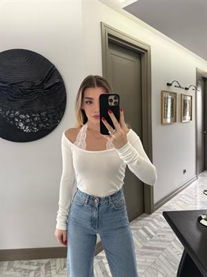 Açık Ekru Boyundan Dantelli Bluz-1017