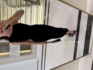 Aksesuar Detaylı Asimetrik Elbise -Siyah