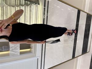 Aksesuar Detaylı Asimetrik Elbise -Siyah