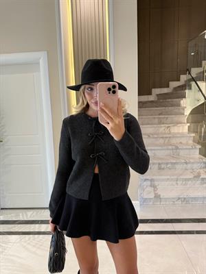 Antrasit İncili Fiyonk Aksesuarlı Triko Hırka -60983