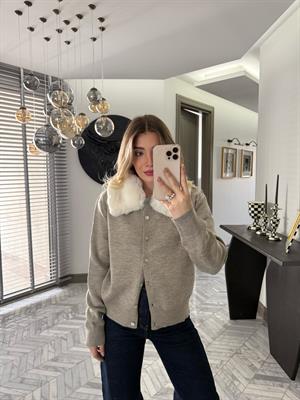 Bej Yakası Kürklü Hırka-1002