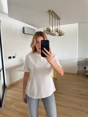 Beyaz Aksesuarlı Tişört-1067