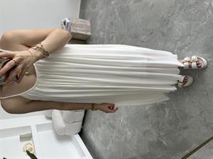 Beyaz Askılı Büzgülü Natural Elbise