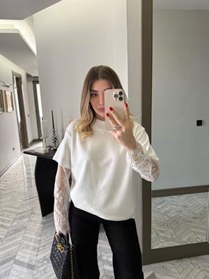 Beyaz Bisiklet Yaka Dantelli Bluz 1049