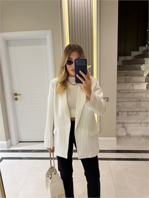 Beyaz Çizgili Blazer Ceket