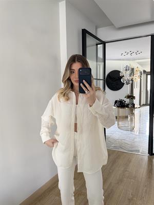 Beyaz Çizgili Kendinden Dokulu Tensel Gömlek 1724