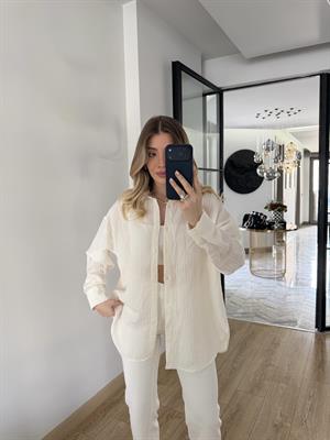 Beyaz Çizgili Kendinden Dokulu Tensel Gömlek 1724