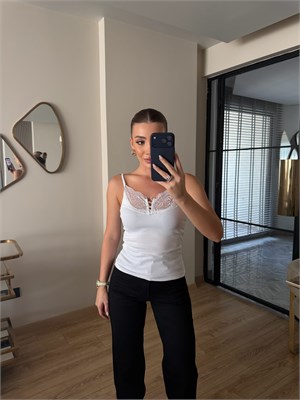 Beyaz Dantel Detaylı Fitilli Atlet - 1005