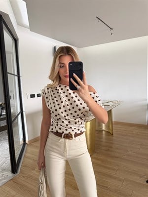 Beyaz-Kahve Puantiyeli Bluz