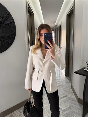 Beyaz Kemerli Blazer Ceket-9367