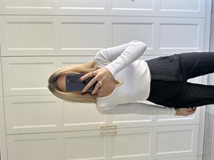 Beyaz Metal Aksesuarlı Damla Yaka Body