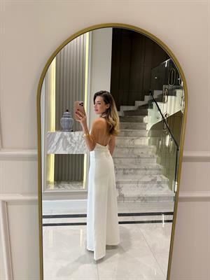 Beyaz  Pencere Detaylı Boyundan Askılı Uzun Elbise