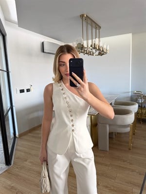 Beyaz Silver Düğme Detaylı Tek Omuz Yelekli İkili Takım