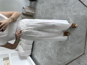 Beyaz Vatkalı Yırtmaç Pantolon Detaylı İkili Takım