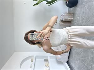 Boyundan Bağlamalı Püskül Detaylı Bluz