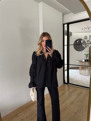 Büzgü Detaylı Lacivert Denim Taşlı Takım
