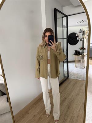 Çağla Yeşili Orjinal Marka Cebi Nakışlı Gömlek