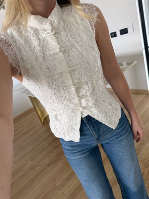 Ekru Dantelli Oturtmalı Bluz-37199