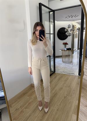 Ekru Kesik Paçalı Boy Fit Jean -2155