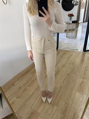 Ekru Kesik Paçalı Boy Fit Jean -2155