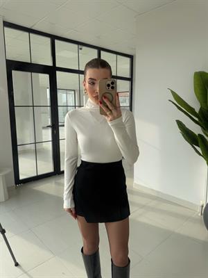 Ekru  Orjinal Marka Boğazlı Modal Kumaş Basic Bluz