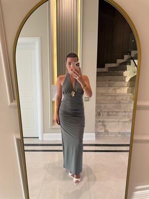 Gold Broş Detaylı Boyundan Bağlamalı Elbise - Haki 