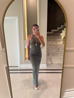 Gold Broş Detaylı Boyundan Bağlamalı Elbise - Haki 