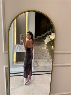 Gold Broş Detaylı Boyundan Bağlamalı Elbise -Kahve