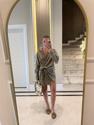 Haki Yandan Tokalı Keten Elbise 