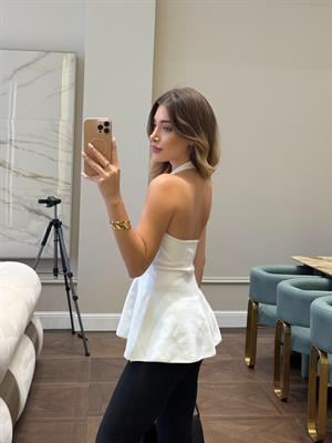 Halter Yaka Metal Detaylı Peplum Triko Bluz Beyaz -10787