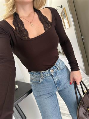 Kahve  Boyundan Dantelli Bluz-1017