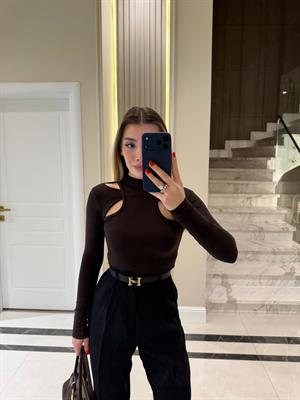 Kahve Önü Pencere Detaylı Bluz-1011