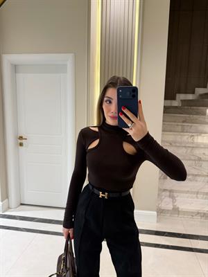 Kahve Önü Pencere Detaylı Bluz-1011