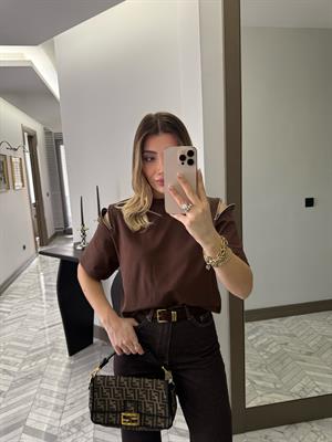 Kahve Rengi Omzu Fermuarlı Tişört- 251005