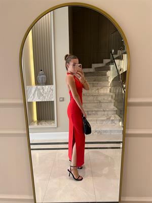 Kırmızı Boyundan Askılı Elbise 