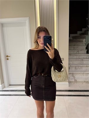Koyu Kahve  Kayık Yaka Basic Triko Kazak