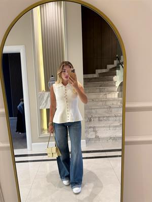 Kemik Gold Düğmeli Yakalı Yelek 