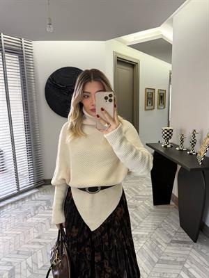Krem Kemerli Boğazlı Triko Kazak-0785