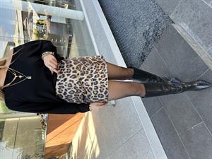 Leo Desenli Dokulu Yüzey Mini Etek 