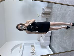 Marka Model Parlak Taşlı Fiyonklu Siyah Mini Elbise