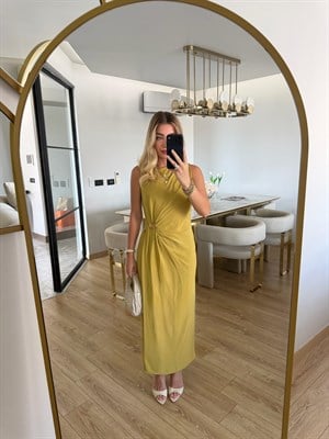 Olive Metal Aksesuarlı Sıfır Kol Elbise