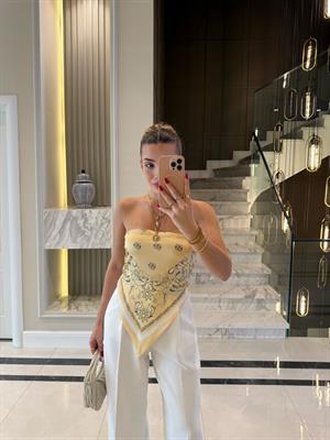 Sarı Saten Sırtı Bağlamalı Bluz 