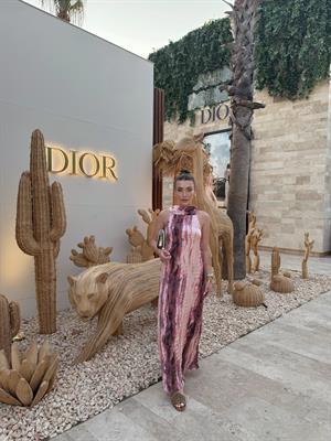 Saten Boyun Detaylı Batik Desenli Elbise