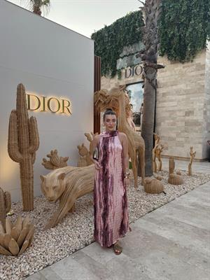 Saten Boyun Detaylı Batik Desenli Elbise