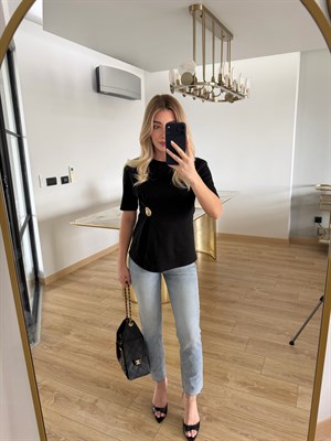 Siyah Aksesuarlı Tişört-1067