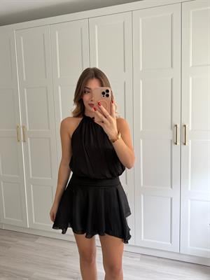 Siyah Altı Volanlı Halter Yakalı Mini Elbise 