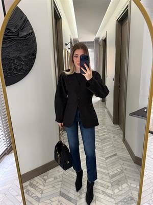 Siyah Belden Oturtmalı Blazer Ceket