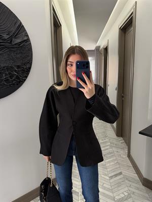 Siyah Belden Oturtmalı Blazer Ceket