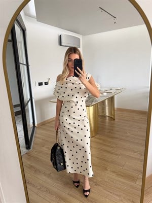 Siyah -Beyaz Puntiyeli Uzun Elbise