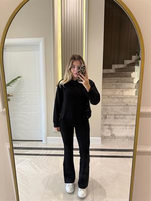 Siyah  Çıtçıtlı Sweat- Flare Pantolon İkili Takım